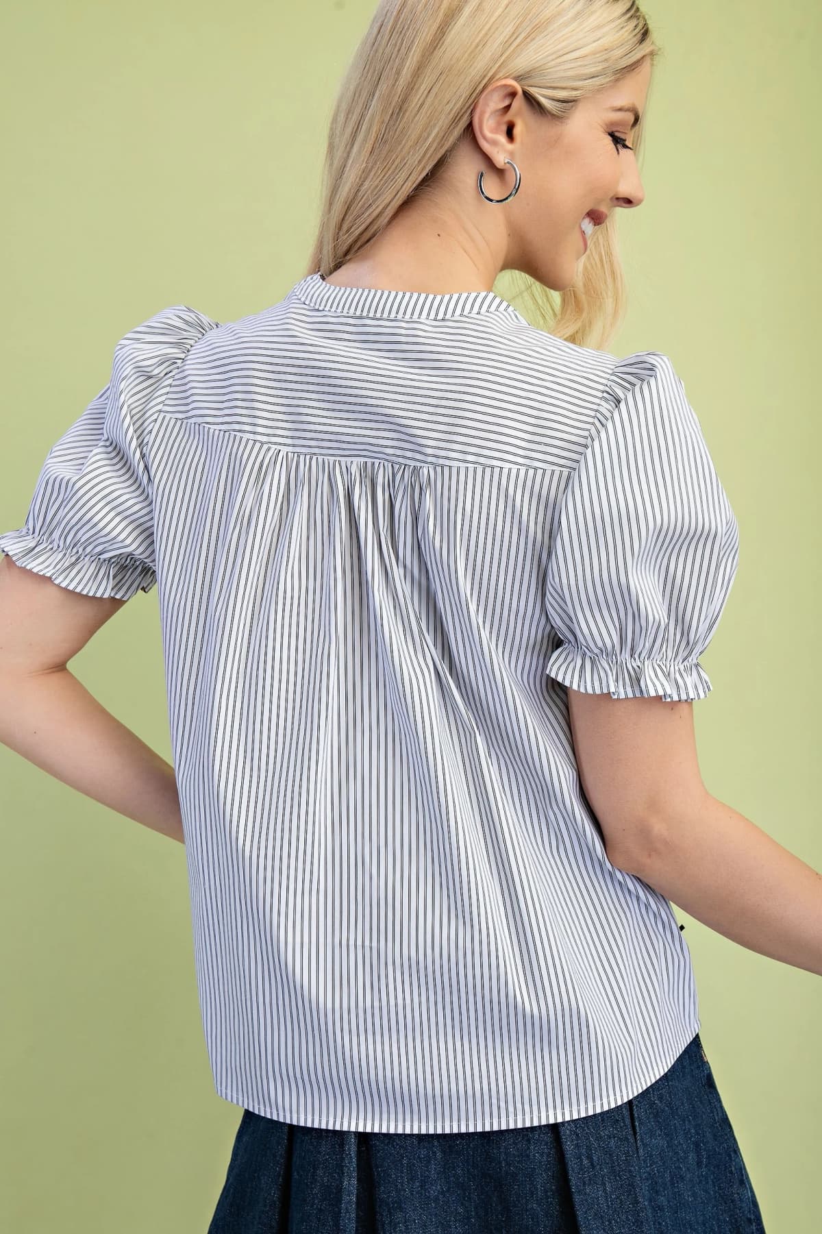 TG1589 - WHITE / BLACK