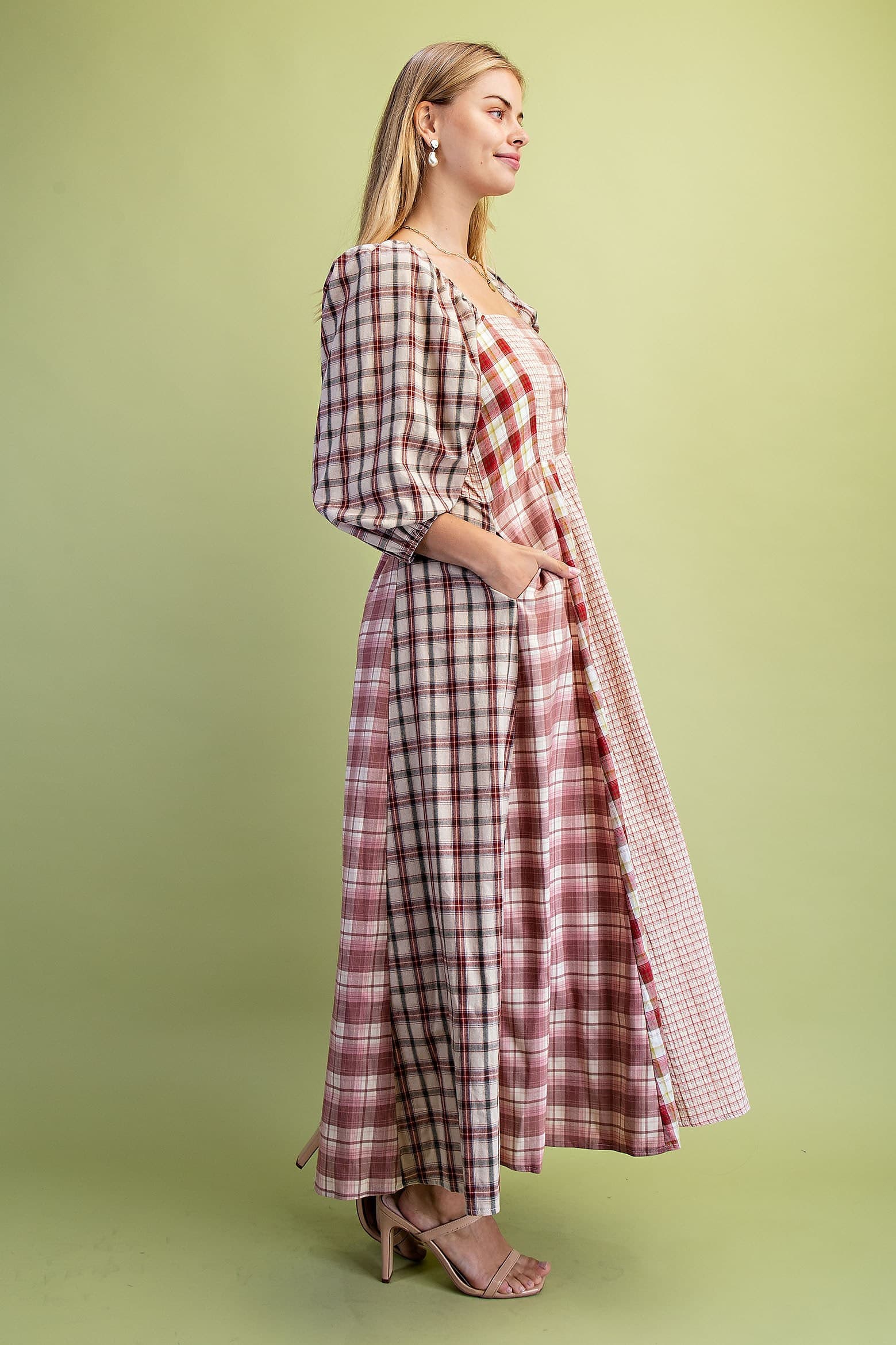 TE1532 - RED / CREAM