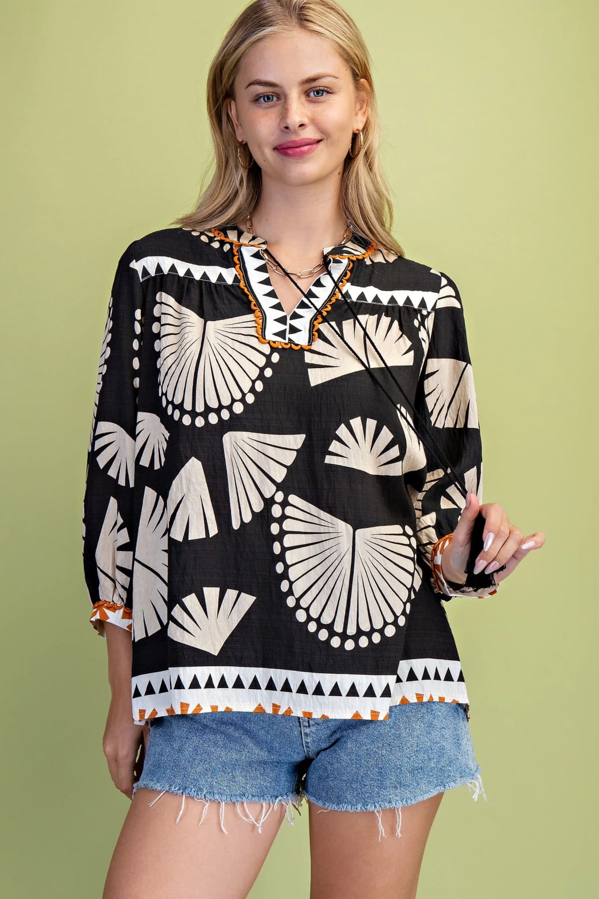 TE1631 - BLACK / IVORY