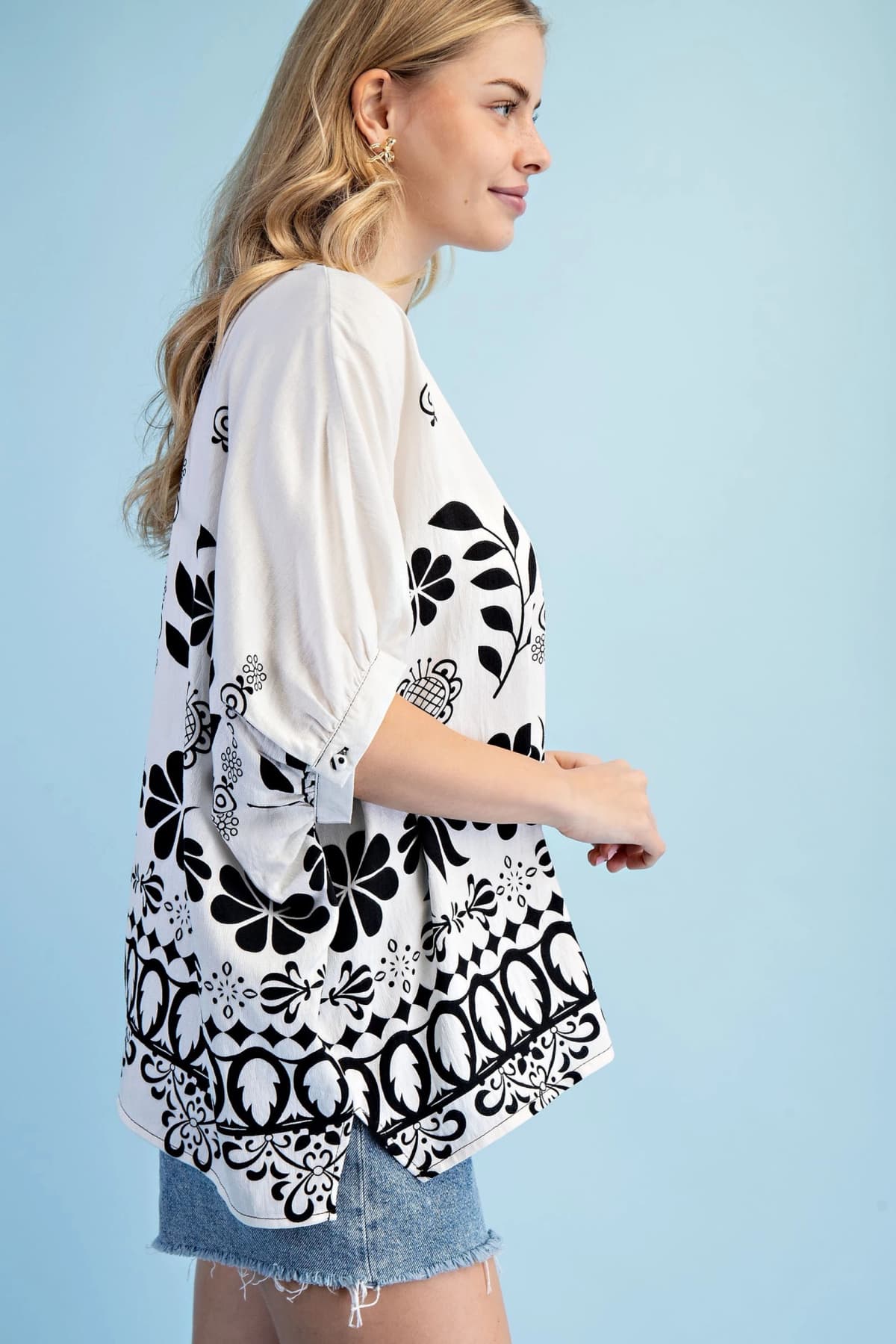 TE1828 - BLACK / WHITE