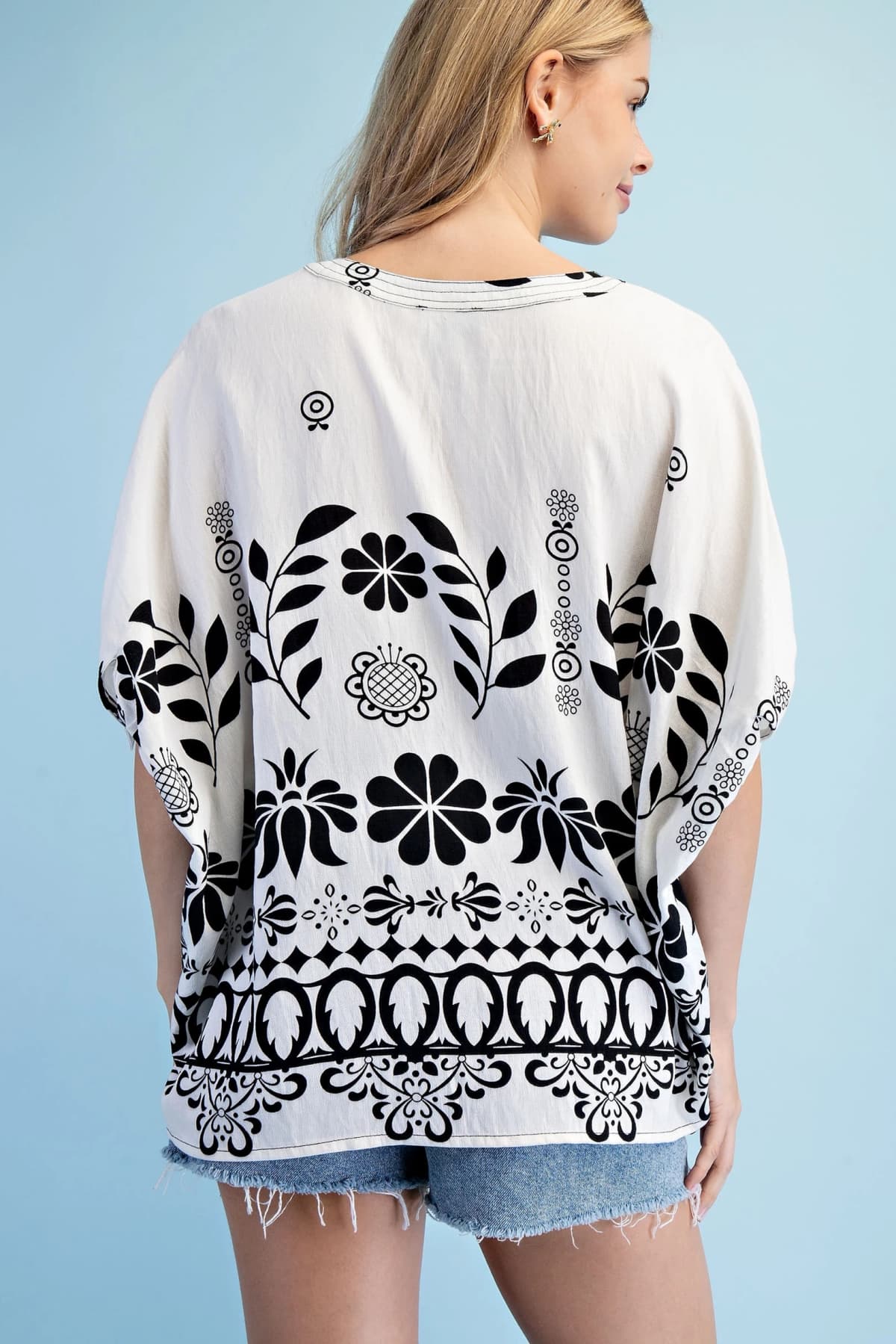 TE1828 - BLACK / WHITE