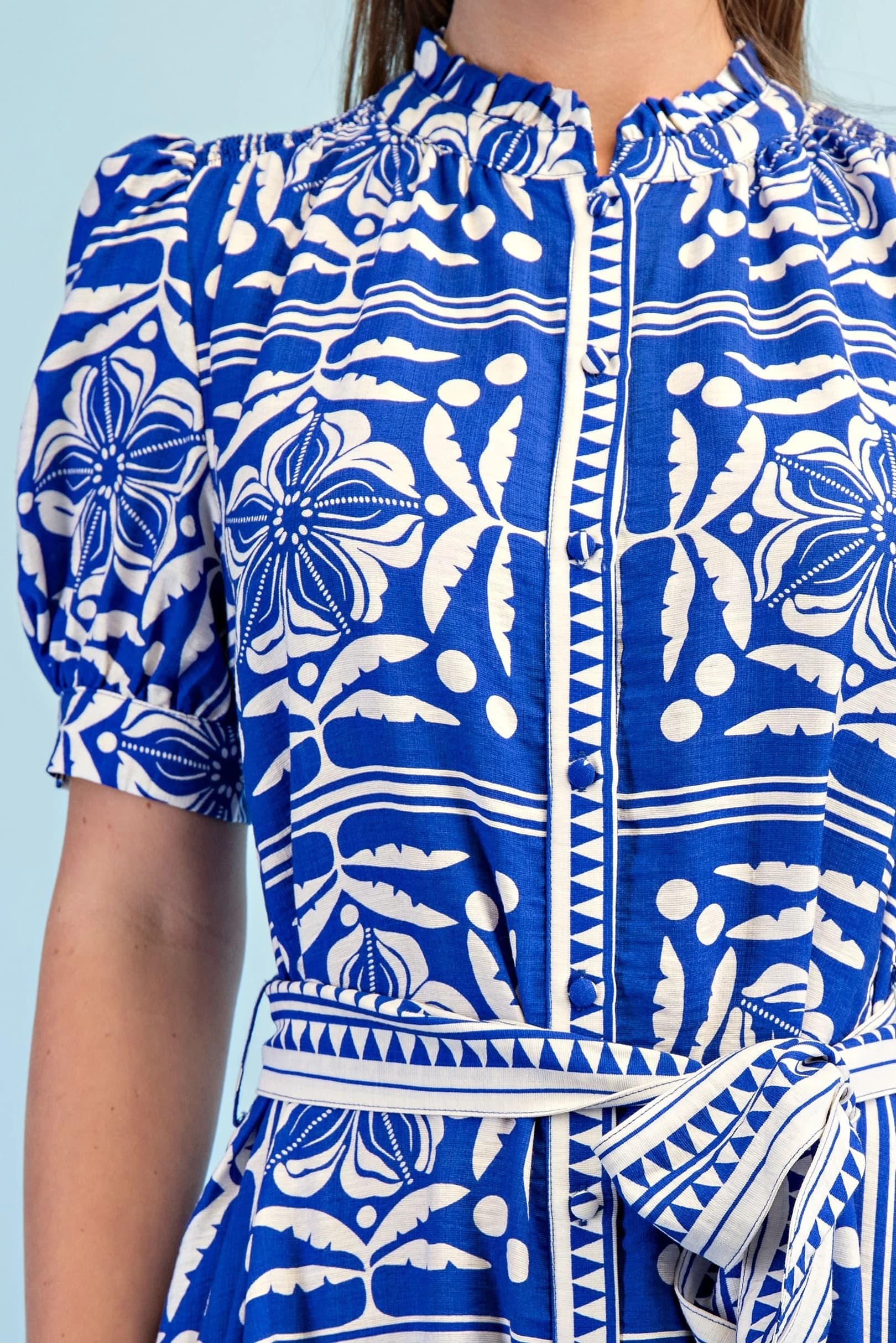 TE1843 - COBALT / WHITE