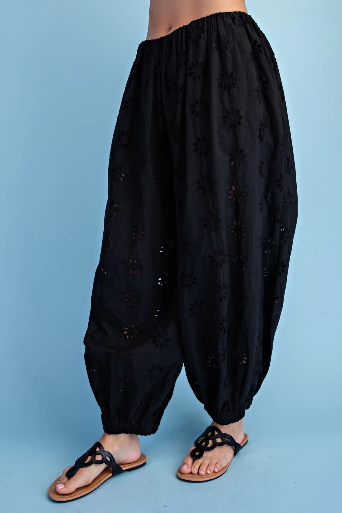 TE2115 - BLACK